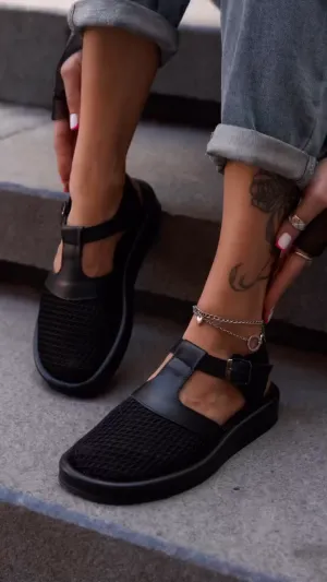 Breathable mesh women's sandals