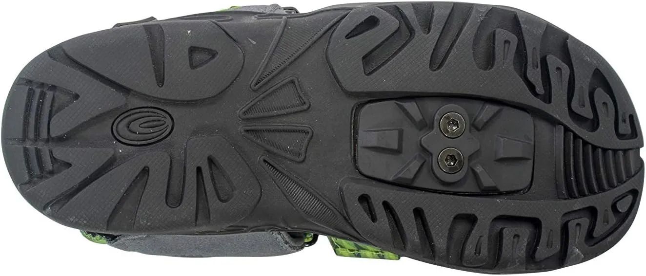 Clipless Sandal for Cycling with Closed Toe Design