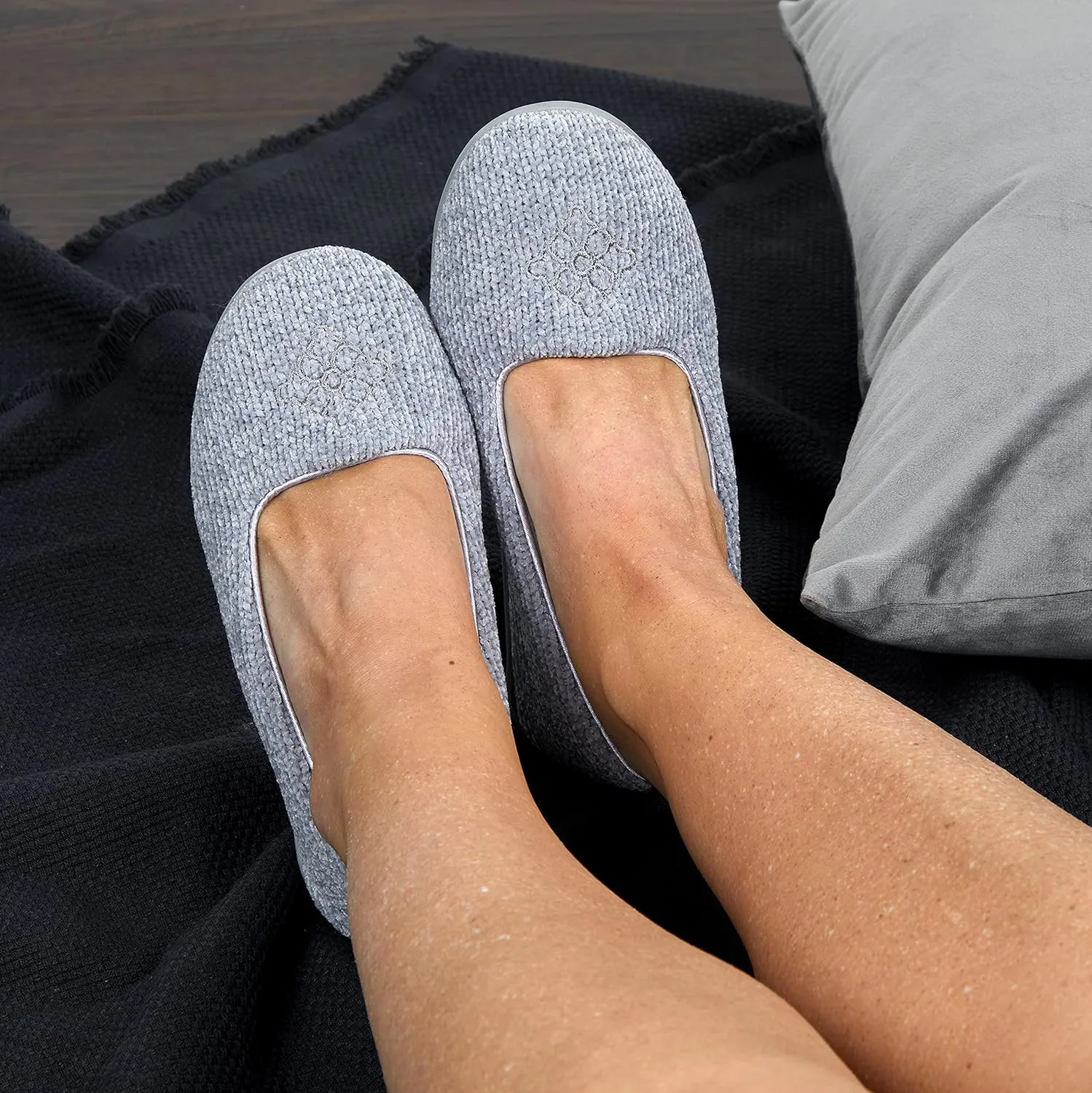 Dearfoams Women's Cozy Memory Foam Indoor Rebecca Closed Back House Ballet Slipper with Wide Widths