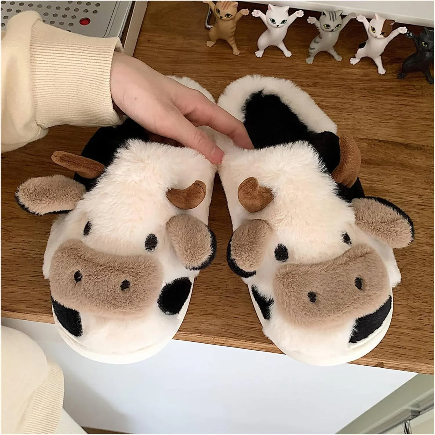 Floerns Women's Cartoon Cow Slippers Cute Cozy Fuzzy Closed Toe Animal House Slippers