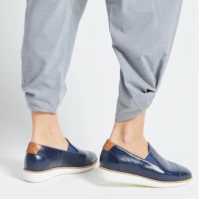 Frankie4 Stella Navy Flats