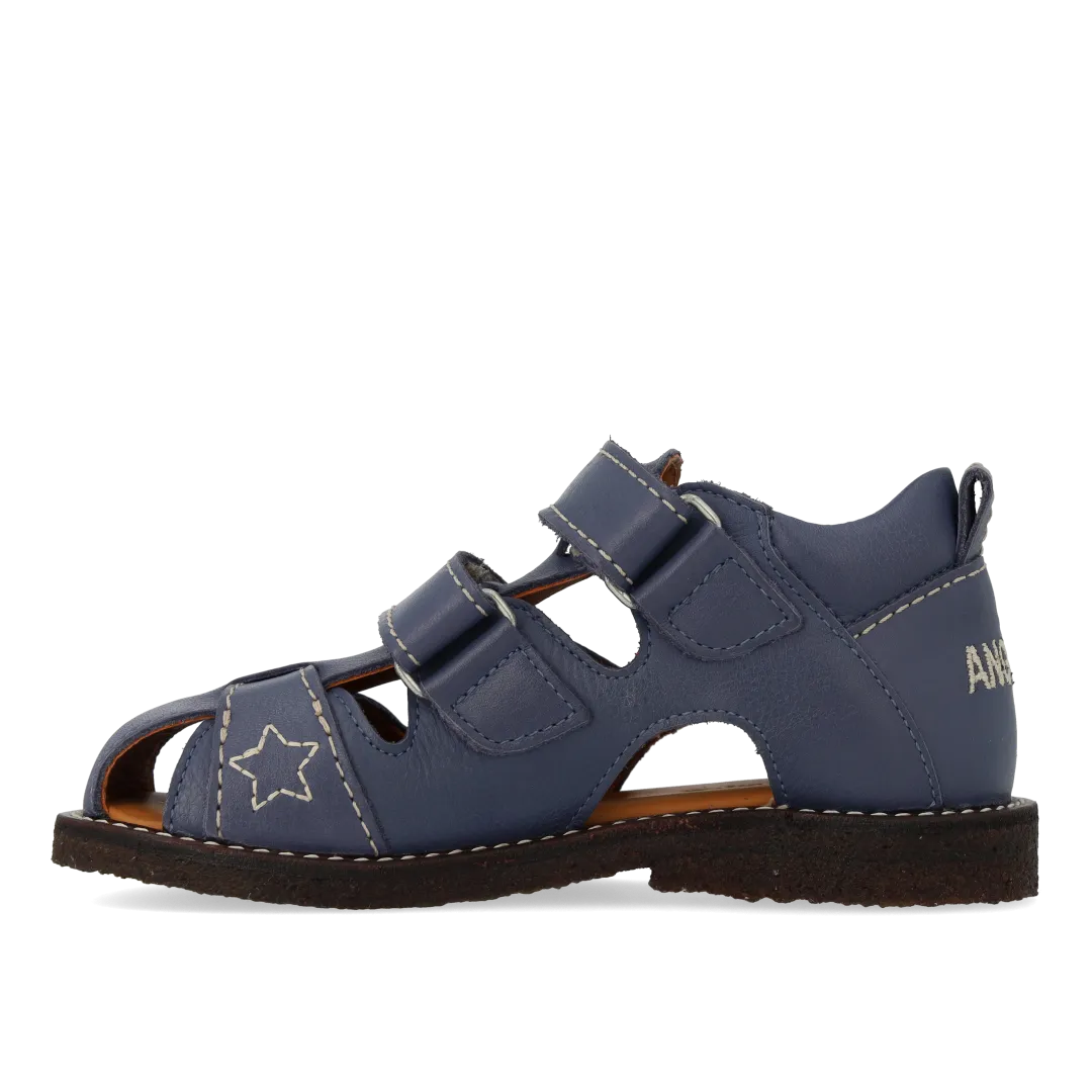 Leather sandal with star embroidery