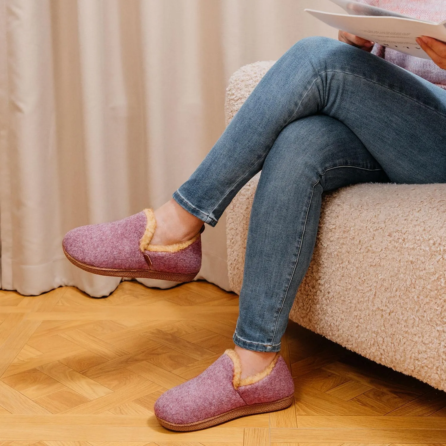 LongBay Women's Felt Bootie Slippers Warm Cozy Memory Foam Slipper Boots with Polar Fleece Lining Non Slip House Shoes Indoor Outdoor