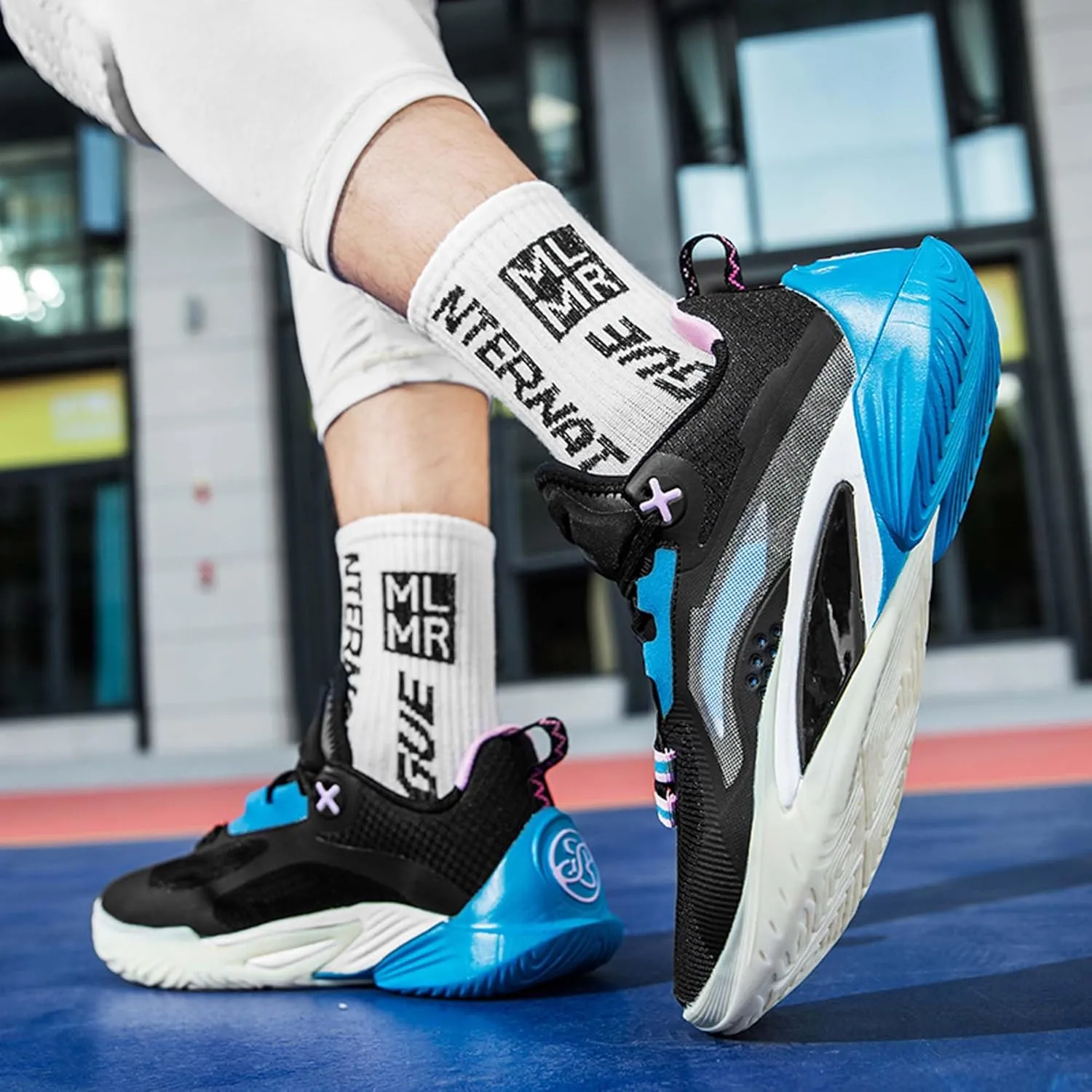 Mens and Womens Mid Top Lace Up Basketball Sneakers Non Slip and Breathable Running Shoes Rubber Sole Wear Resistant Walking Shoes Competitive Badminton Shoes Cross Training Shoes Skateboarding Shoes