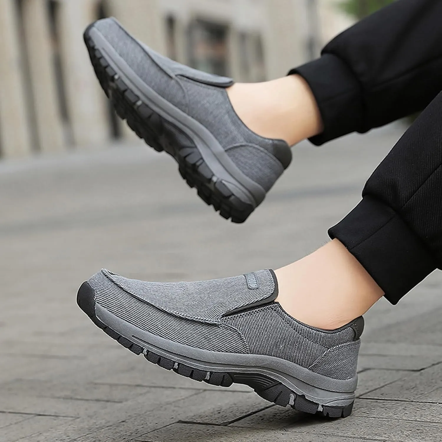 Men's Canvas Moc Toe Sports Loafers Comfortable Breathable Round Toe Slip-On Walking Shoes Summer Casual Walking Driving Shoes