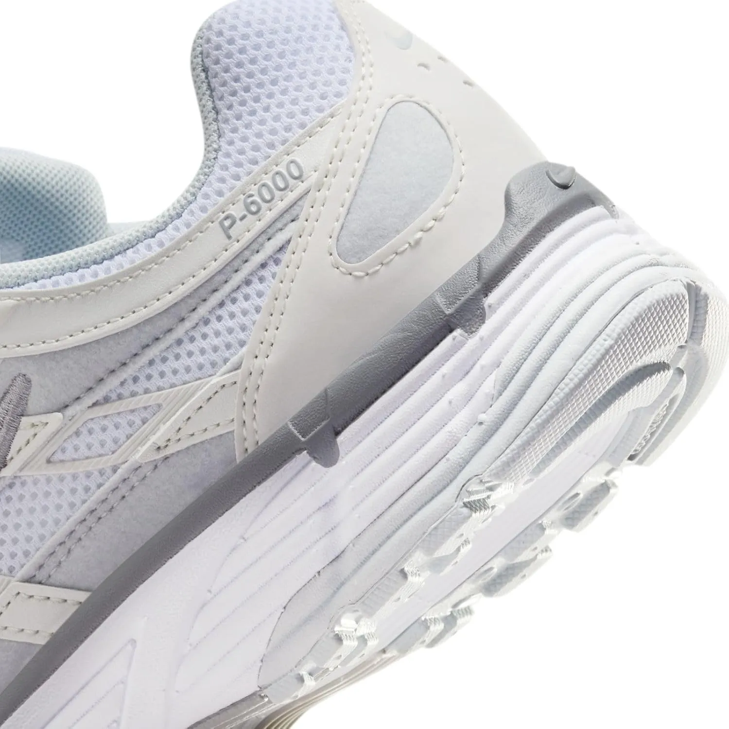 Nike Women's WMNS P-6000