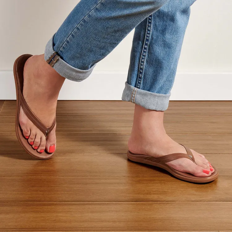 OluKai Women's Honu Leather Sandal