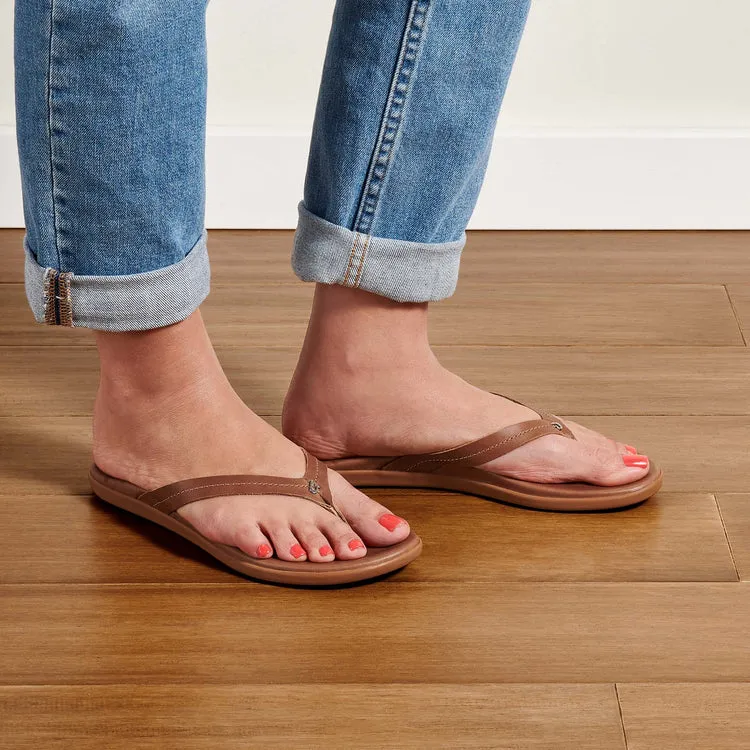 OluKai Women's Honu Leather Sandal