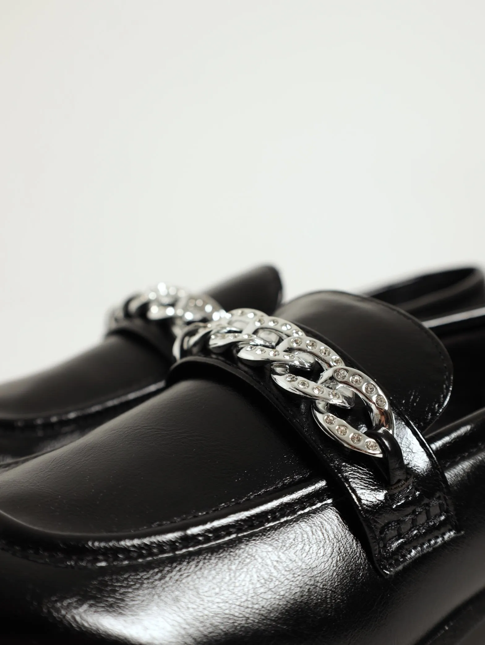 Raeven Chain Detail Loafer - Black