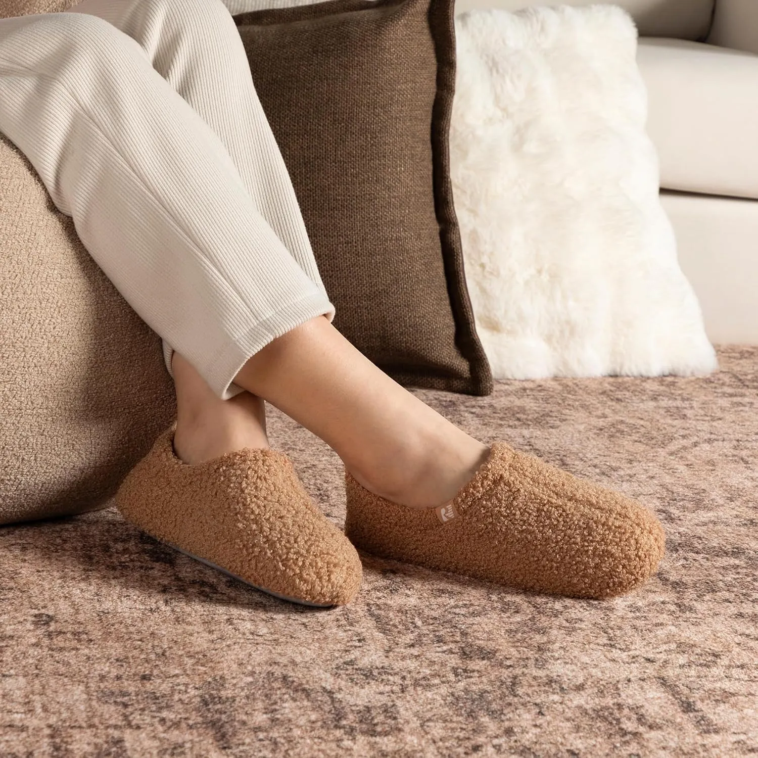 RockDove Women's Teddy Fleece Closed Back Indoor Slipper