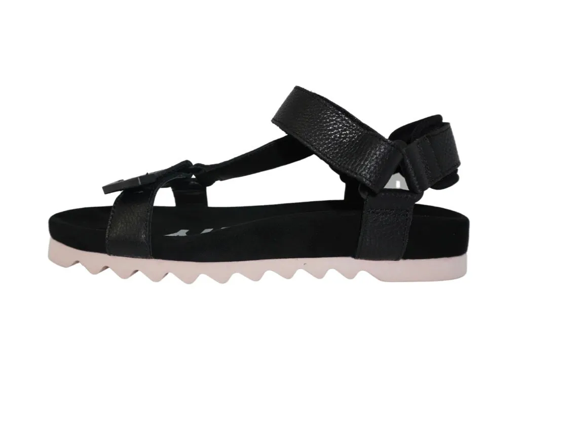 Sandal Tooth Wedge ~ Black/Pink