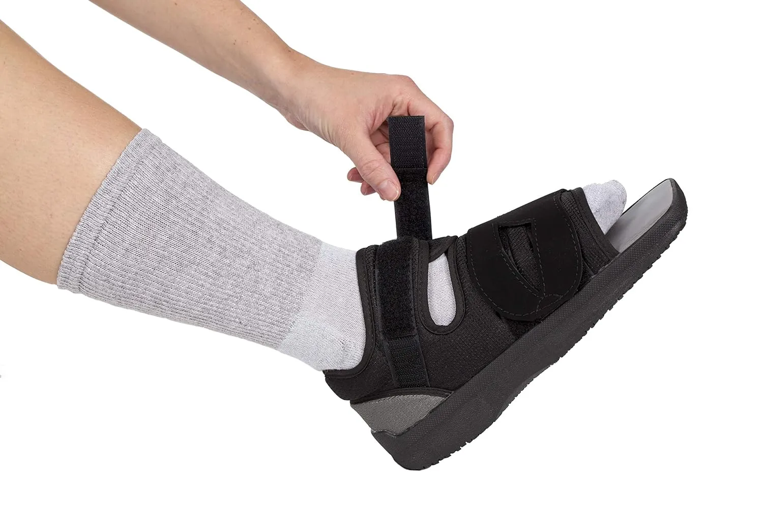 United Ortho Post-Op Shoe - Orthopedic Adjustable Recovery Shoe For Broken Foot or Toe, Post Surgery, Lightweight Medical Shoe, Left or Right Foot, (Men's Medium)