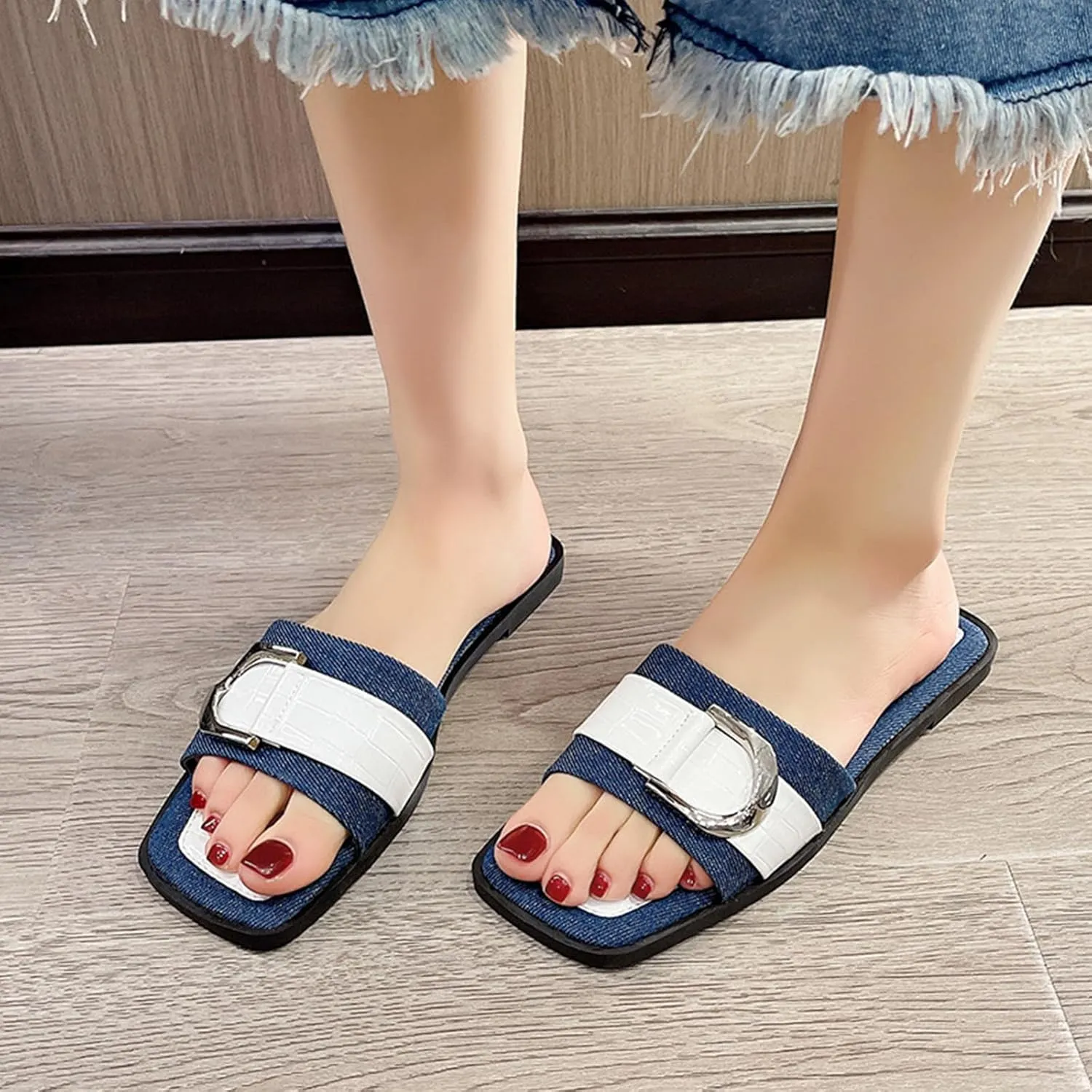 Women's Fashion Denim Flat Slide Sandals with Metal Buckle Decor Summer Square Open Toe Comfortable Slip-On Slides Beach Party Dress Slippers