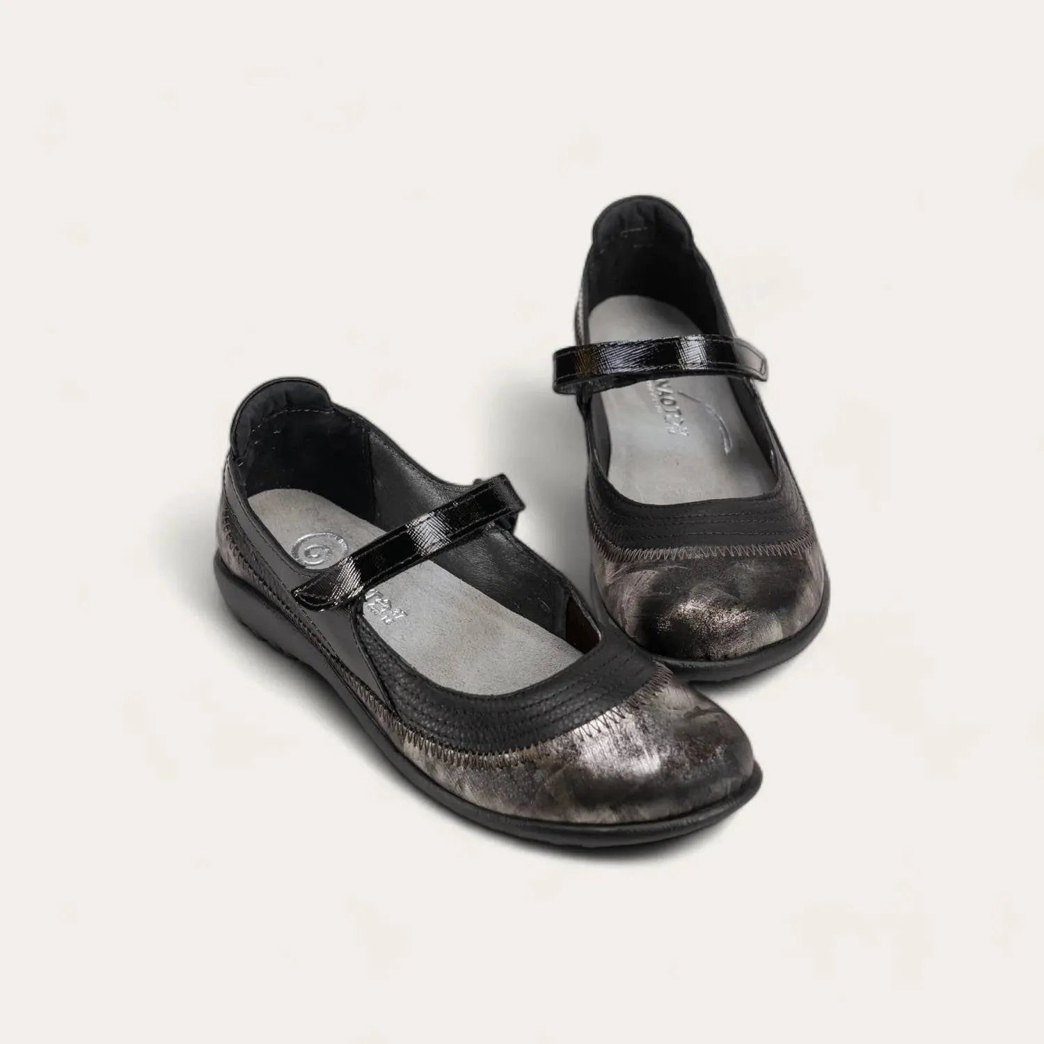 Women's Kirei Mary Jane Shoes - Medium In Soft Black/metallic Onyx/black Luster