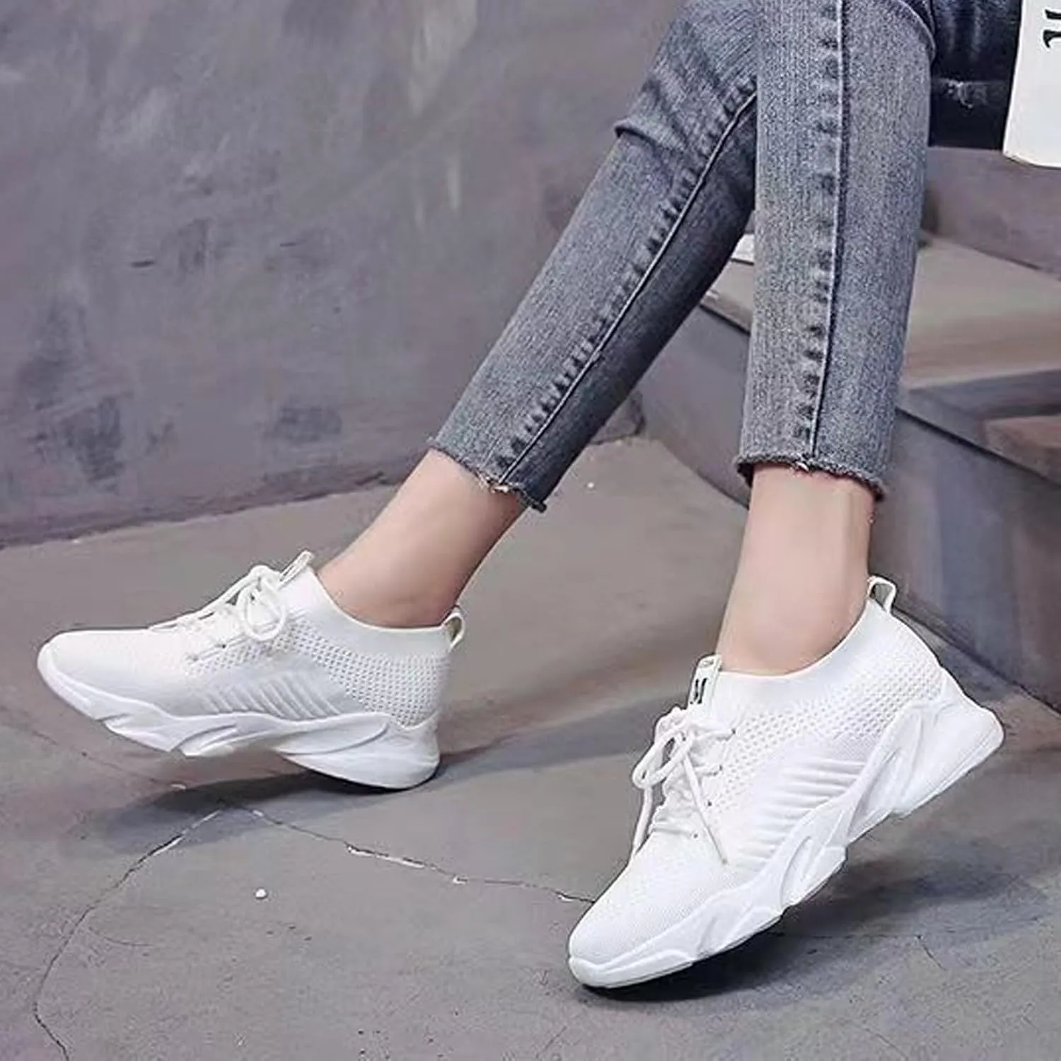 Women's Mesh Walking Shoes Breathable Running Sneakers Lightweight Lace Up Women Shoe Outdoor Non Slip Workout Travel