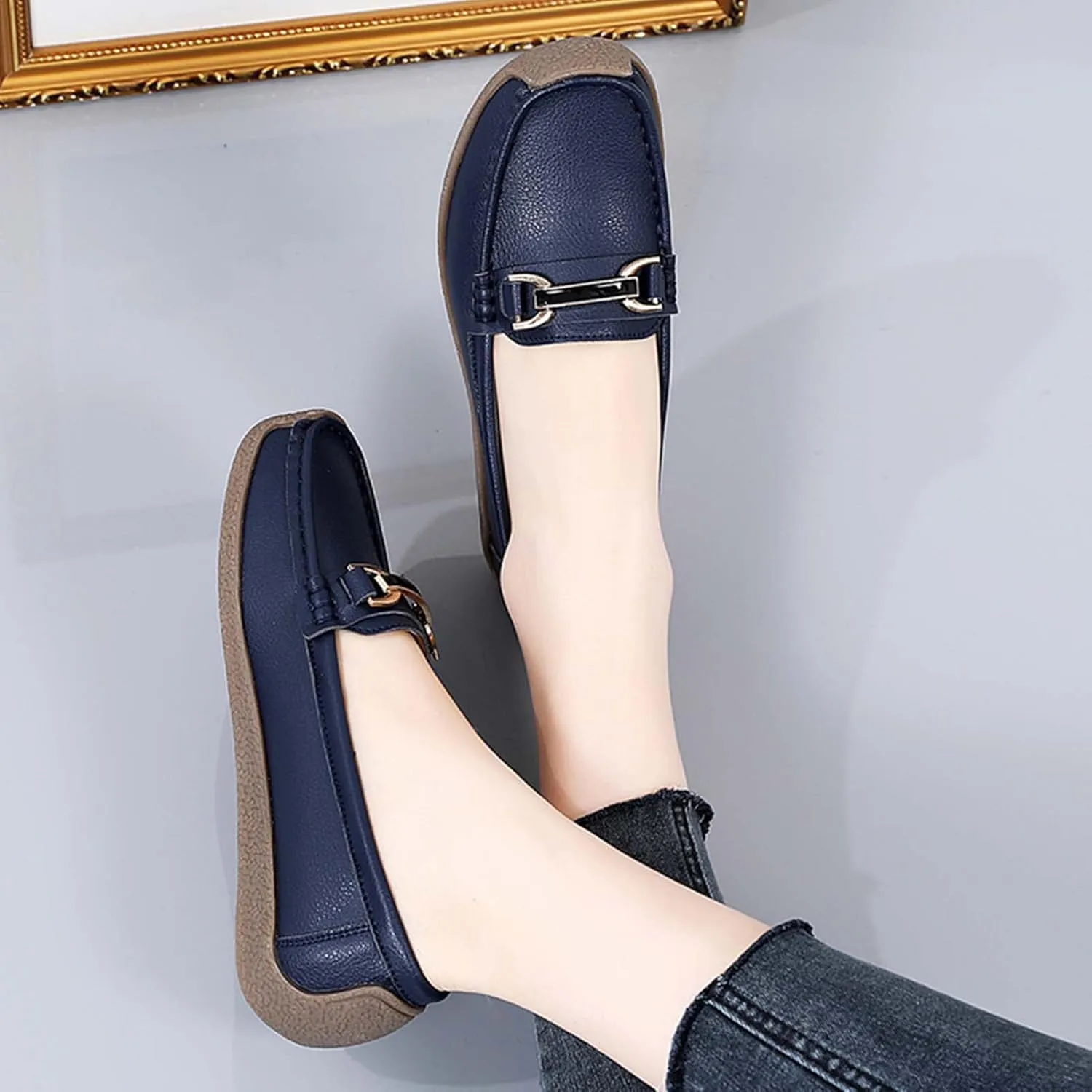 Women's Slip On Flats Loafers Leather Moccasins Walking Shoes Driving Penny Loafer with Anti-Slip Rubber Sole