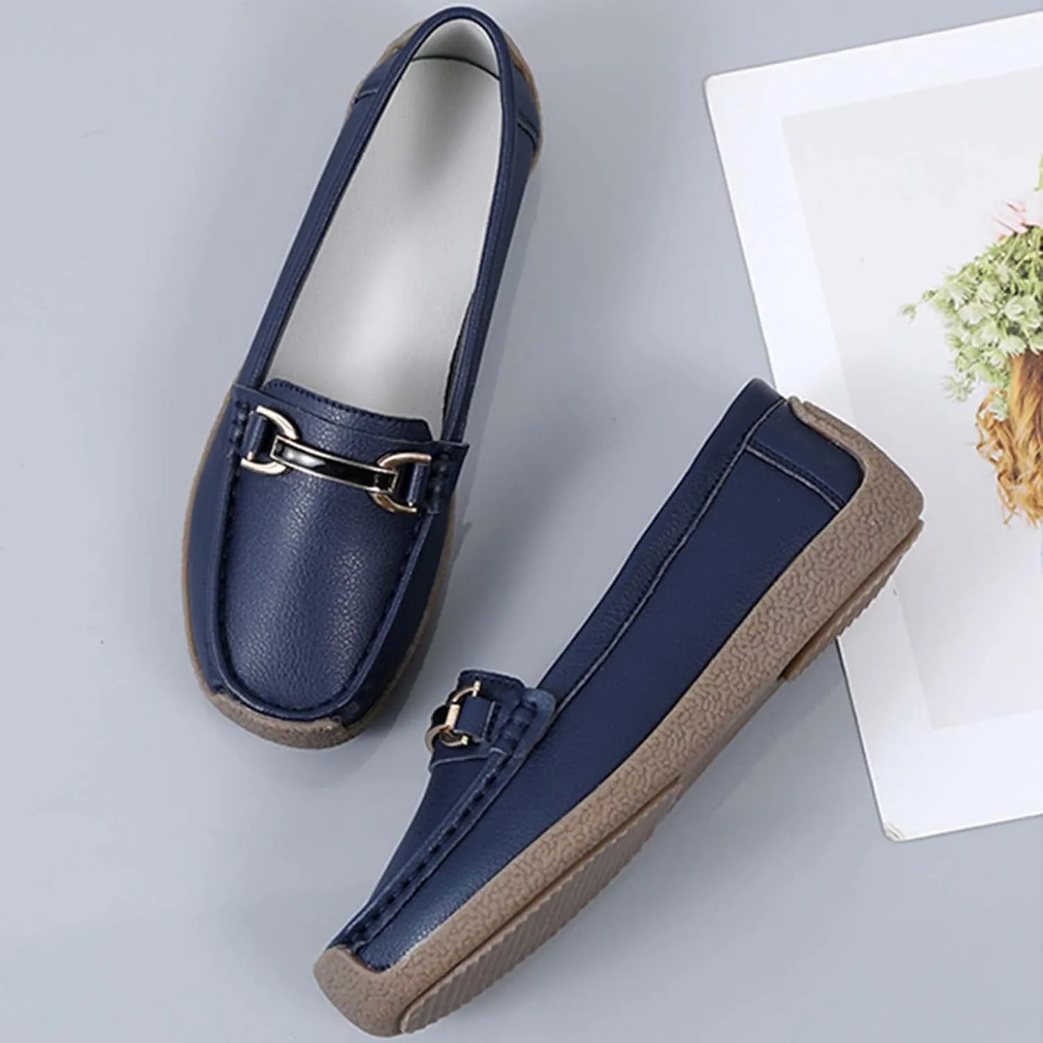 Women's Slip On Flats Loafers Leather Moccasins Walking Shoes Driving Penny Loafer with Anti-Slip Rubber Sole