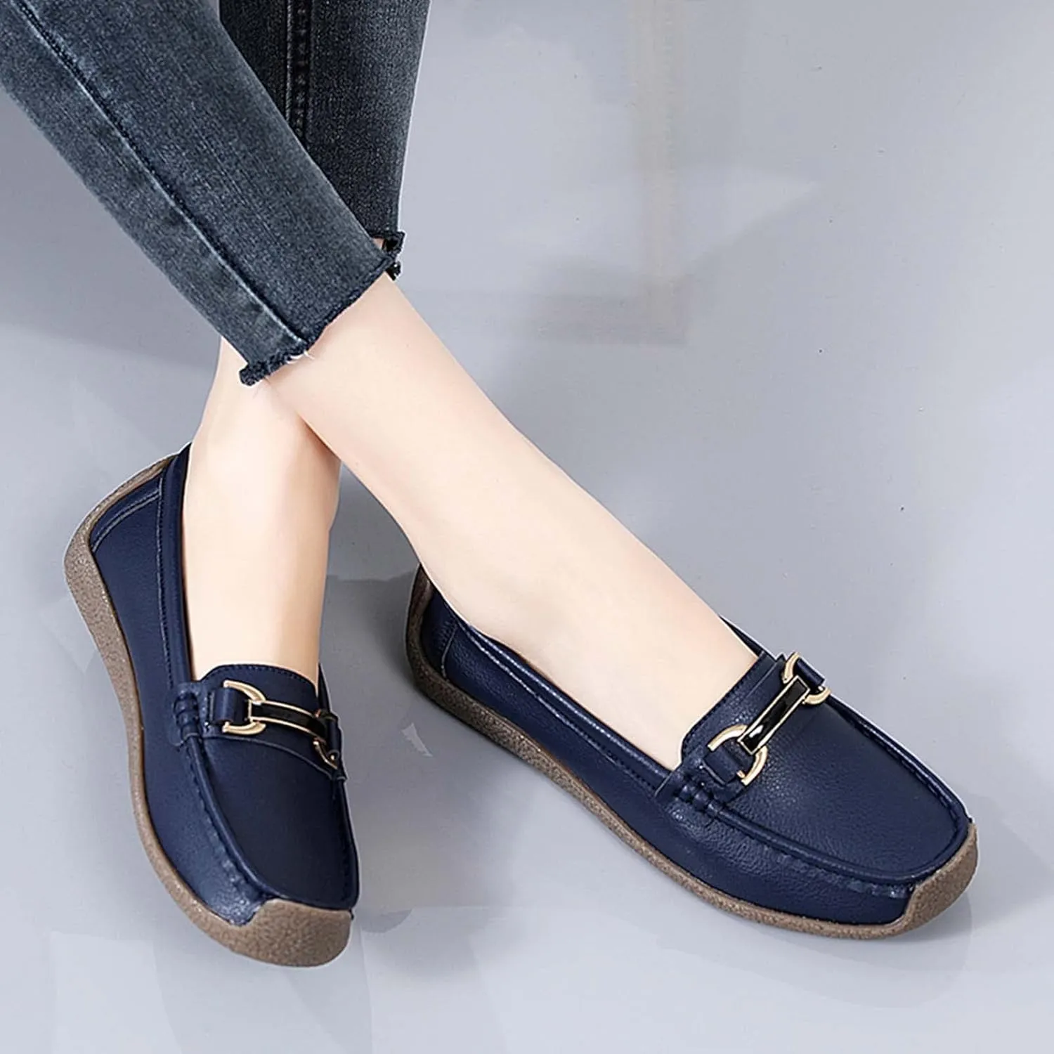 Women's Slip On Flats Loafers Leather Moccasins Walking Shoes Driving Penny Loafer with Anti-Slip Rubber Sole