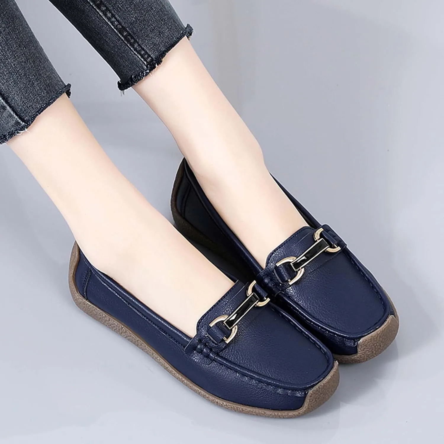 Women's Slip On Flats Loafers Leather Moccasins Walking Shoes Driving Penny Loafer with Anti-Slip Rubber Sole